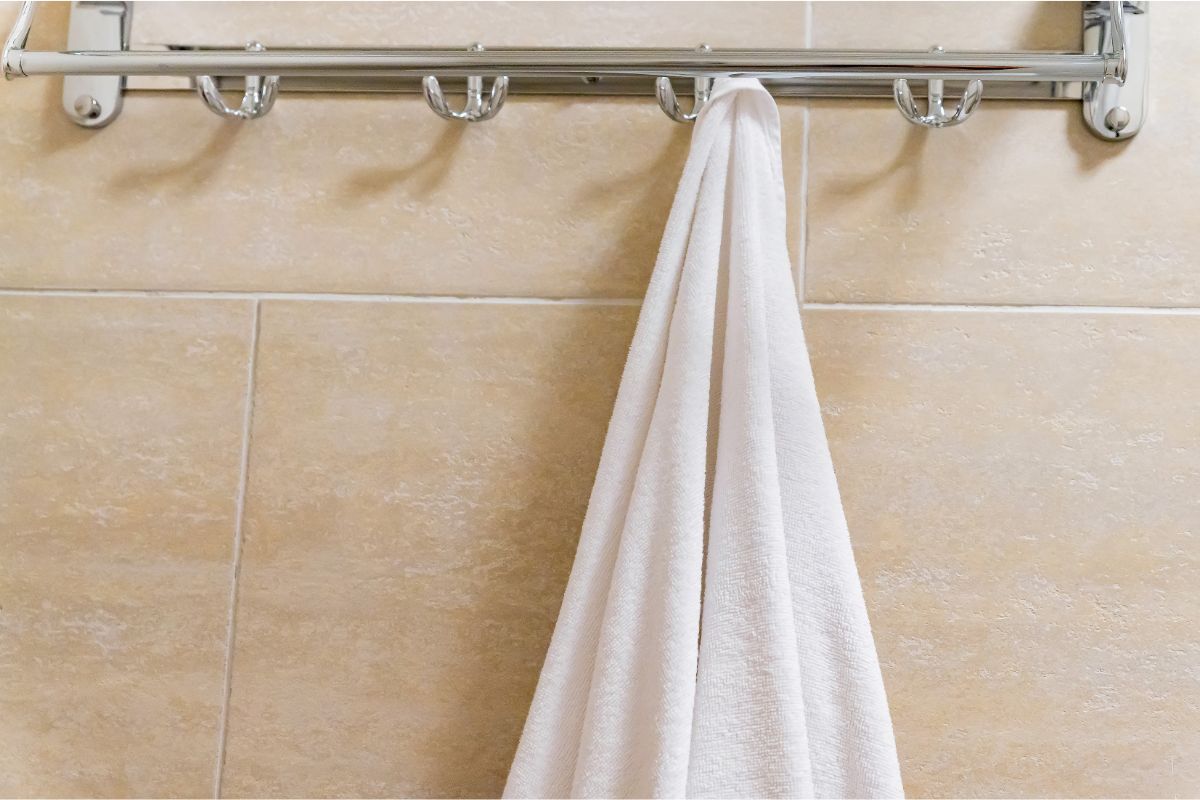 15 Bathroom Towel Holder Ideas For Your Perfect Home