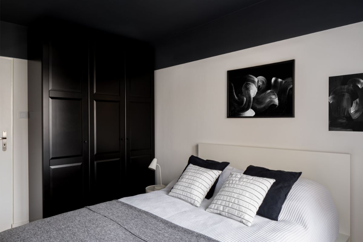 15 Black And White Bedroom Ideas You'll Fall In Love With