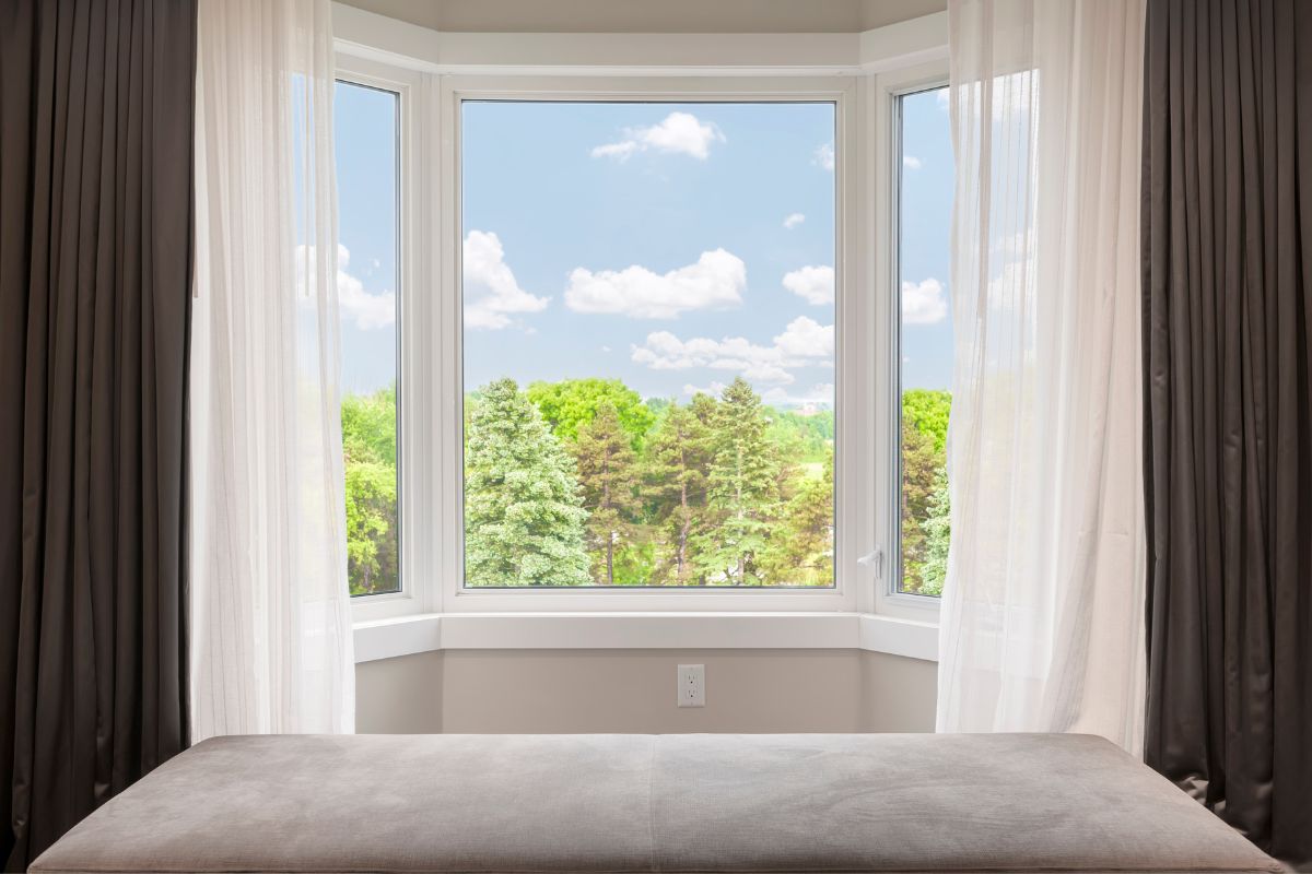 15 Living Room Bay Window Ideas You Will Love