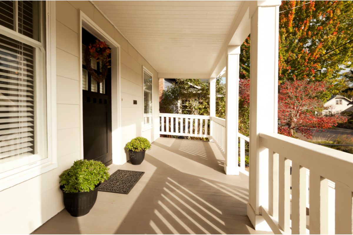 Wrapping Front Porch Posts; Your Ultimate Guide (1)